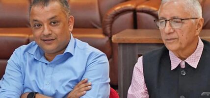 कांग्रेस सभापति गगन थापा र नेता डा. शेखर कोइरालाबीच भेटवार्ता