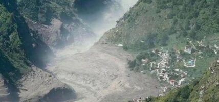 गोसाईंकुण्ड जाँदै गरेको टोलीसँग सम्पर्क कठिन, उद्धारको पहल जारी
