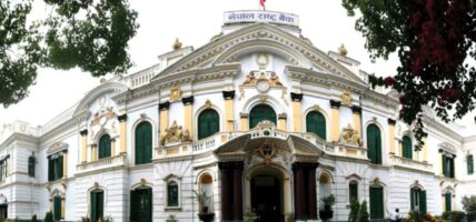गभर्नरको कार्यकाल तीन वर्षमा झारिँदै