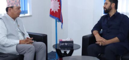 सभापति लामिछाने र मुख्यमन्त्री थापाबीच भेटवार्ता