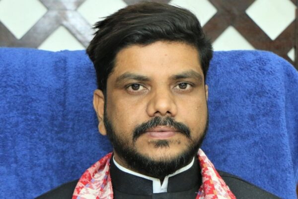होल्डिङ सेन्टरका सुकुमवासीलाई सीप सिकाएर रोजगारीमा जोड्ने सरकारको पहल होल्डिङ सेन्टरका सुकुमवासीलाई सीप सिकाएर रोजगारीमा जोड्ने सरकारको पहल