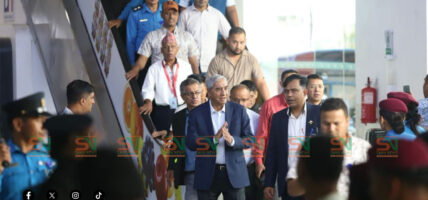 काठमाडौं आइपुगे शेरबहादुर देउवा तस्बिरहरु
