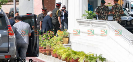 भारतीय सेना प्रमुख सेठ प्रधानमन्त्री बालेनलाई भेट्न सिंहदरबारमा