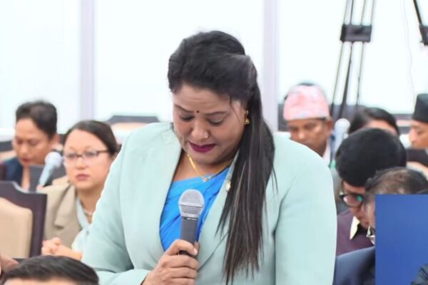 जेन–जी शहीदकी आमाले संसदमा भक्कानिँदै भनिन्– यो राजनीतिक रहर होइन, न्याय खोज्ने यात्रा हो
