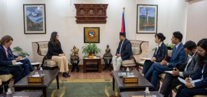 परराष्ट्रमन्त्री खनालसँग अमेरिकीकी कार्यवाहक राजदूत बोल्डिनको भेटवार्ता