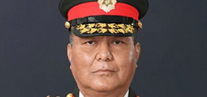 प्रधान सेनापति सिग्देल चीन भ्रमणमा जाँदै