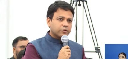 दशैंमा टिका र आशीर्वाद नपाइएला भन्ने पिर छ, स्वायत्त बोर्ड गठन होस् : विपिन आचार्य