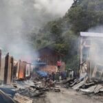 Update:दोभान बजारमा आगलागी, १० घर जले Update:दोभान बजारमा आगलागी, १० घर जले