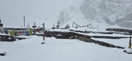 उत्तरी हुम्लामा भारी हिमपात, नारा र न्यालु सडक अवरुद्ध