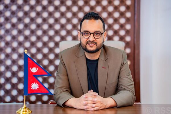 संविधान संशोधनः सबैको सहमतिमा अघि बढ्दा अङ्क समस्या हुँदैन–संयोजक शाह संविधान संशोधनः सबैको सहमतिमा अघि बढ्दा अङ्क समस्या हुँदैन–संयोजक शाह