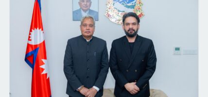 प्रधानमन्त्री शाहसँग भारतीय राजदूत श्रीवास्तवको बिदाइ भेट