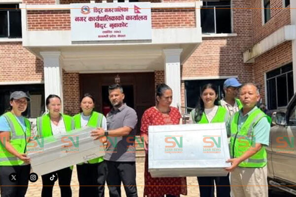 बाढीले थिलथिलो पारेका बालमनमा भरोसा जगाउँदै सोनाम डोका