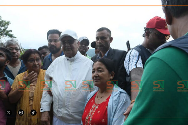 बाढी प्रभावित क्षेत्र निरीक्षणका लागि नुवाकोटमा ओली बाढी प्रभावित क्षेत्र निरीक्षणका लागि नुवाकोटमा ओली