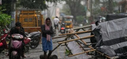 अर्नब चक्रवातले आन्ध्र प्रदेशमा ३ जनाको मृत्यु, ७ सयभन्दा बढी गाउँ प्रभावित