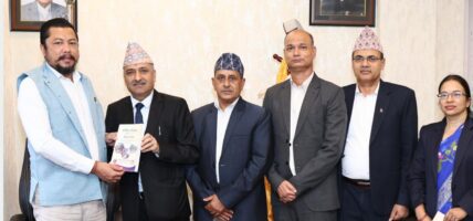 ऊर्जामन्त्रीद्वारा ऊर्जा प्रणाली विविधीकरण र लगानीमैत्री नियमनमा जोड