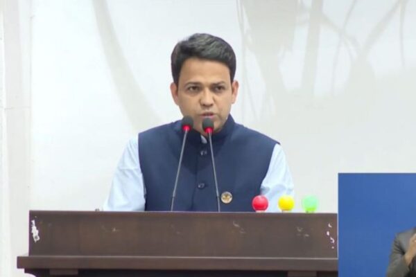 प्रधानमन्त्री लक्षित रास्वपा महामन्त्रीको टिप्पणी : म औसत क्षमताको इन्जिनियर, एक्स्ट्रा अर्डिनरी बन्न कोसिस गर्दैछु प्रधानमन्त्री लक्षित रास्वपा महामन्त्रीको टिप्पणी : म औसत क्षमताको इन्जिनियर, एक्स्ट्रा अर्डिनरी बन्न कोसिस गर्दैछु
