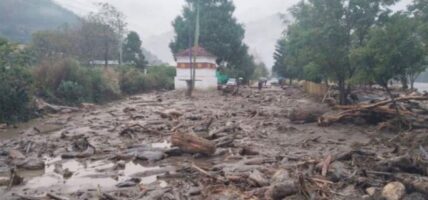 भुटानमा हिमताल विस्फोट : तातोपानी कुण्ड बगायो, बंगाल र असममा बाढीको सतर्कता