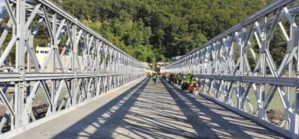 बाढीले बगाएको पुलको ठाउँमा बेलिब्रिज, नुवाकोट-रसुवा सडक पुनः सञ्चालन