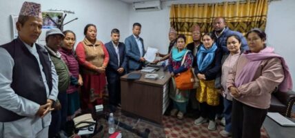 भूमि अधिकारसँग सम्बन्धित प्रतिनिधिहरूले भेटे संसदीय समितिका सभापति