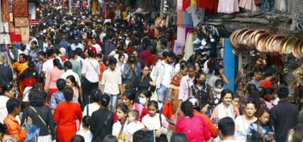 दसैंको रौनकले भरियो असन-इन्द्रचोक, किनमेल गर्नेको घुइँचो