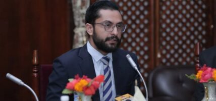 २ हजार बढी विद्यार्थी भएका १०९ स्कुलमा ६ अर्ब लगानी गर्दै सरकार