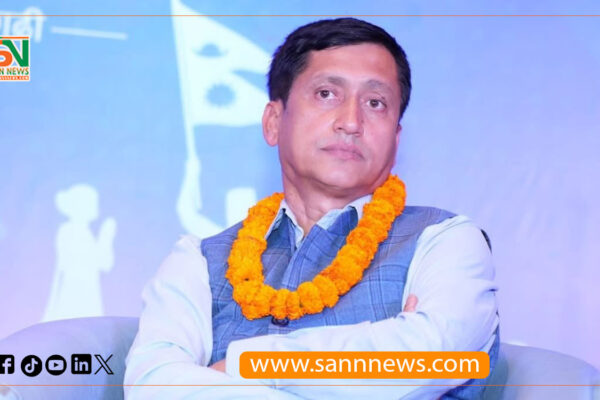 बजेटमा ह्विप उल्लङ्घन गर्ने सांसद पाठकलाई समिति सभापतिबाट हटाउने एमालेको निर्णय बजेटमा ह्विप उल्लङ्घन गर्ने सांसद पाठकलाई समिति सभापतिबाट हटाउने एमालेको निर्णय