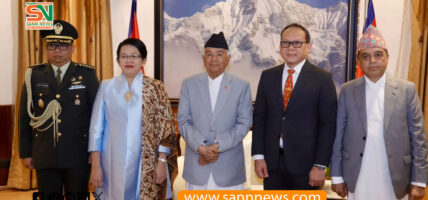 राष्ट्रपति पौडेलसमक्ष इन्डोनेसियाकी गैरआवासीय राजदूत लिस्टियोवातीद्वारा ओहोदाको प्रमाणपत्र पेस