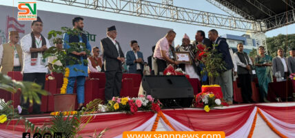 कांग्रेसद्वारा ज्येष्ठ सदस्य मथुराप्रसाद श्रेष्ठलाई सम्मान